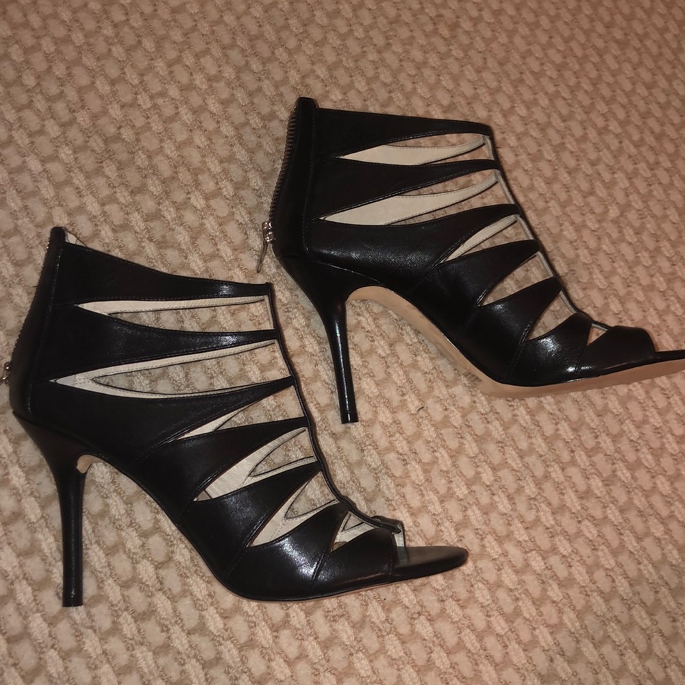michael kors black heel LIKE NEW! size 9